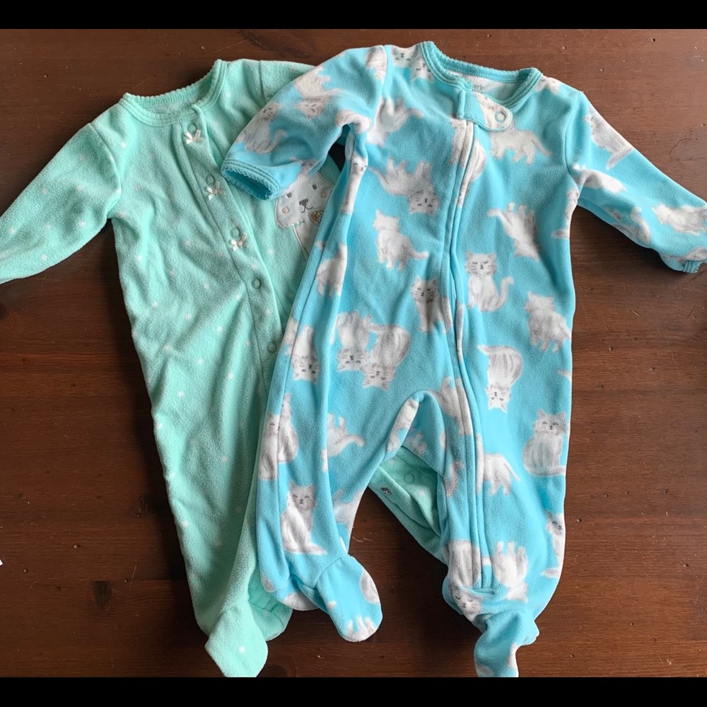 (2) Carter’s Footie Pajamas